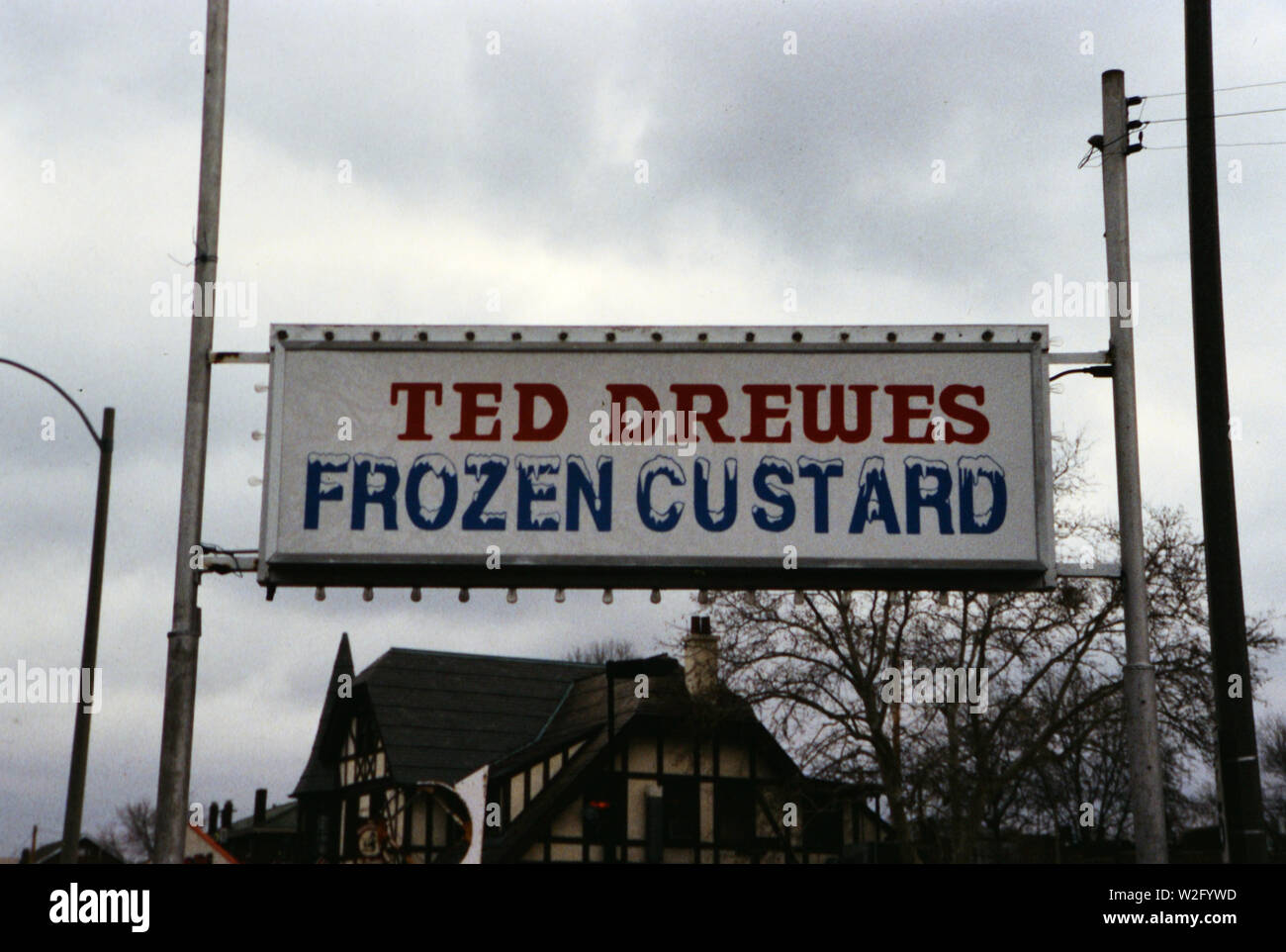 Ted drewes frozen custard sign hires stock photography and images Alamy
