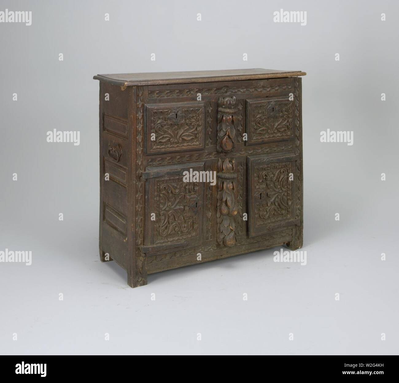 Chest (Spain), 17th century Stock Photo Alamy