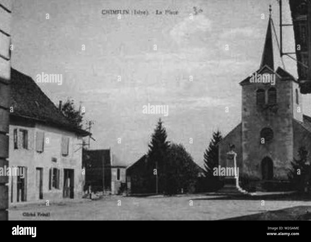 Chimilin - la place de l'église Stock Photo - Alamy