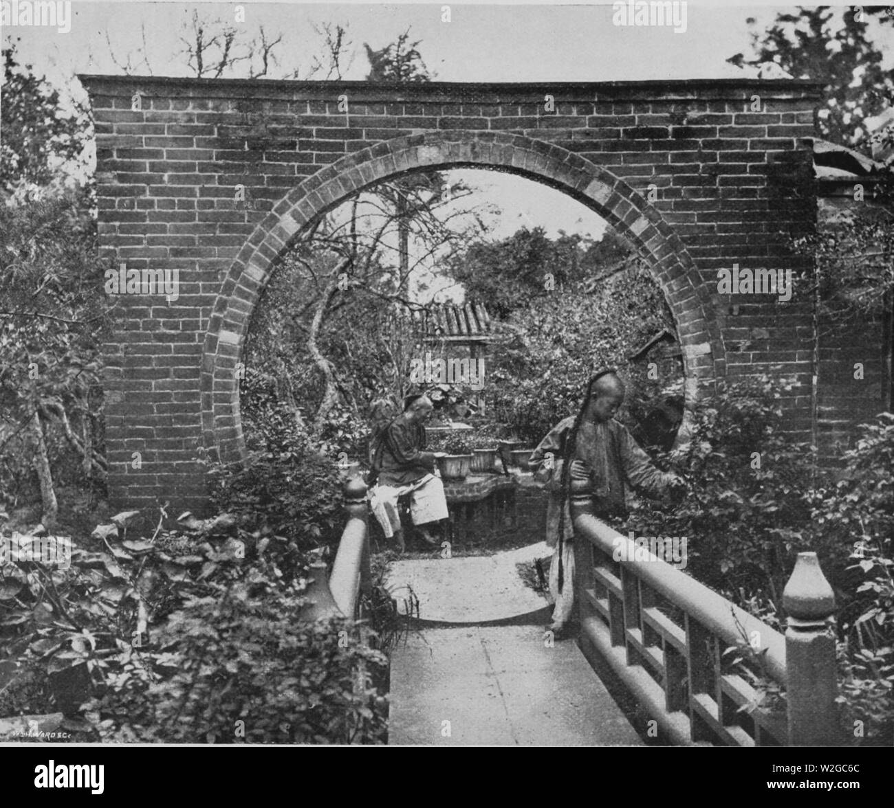 Classic chinese garden Black and White Stock Photos & Images - Alamy