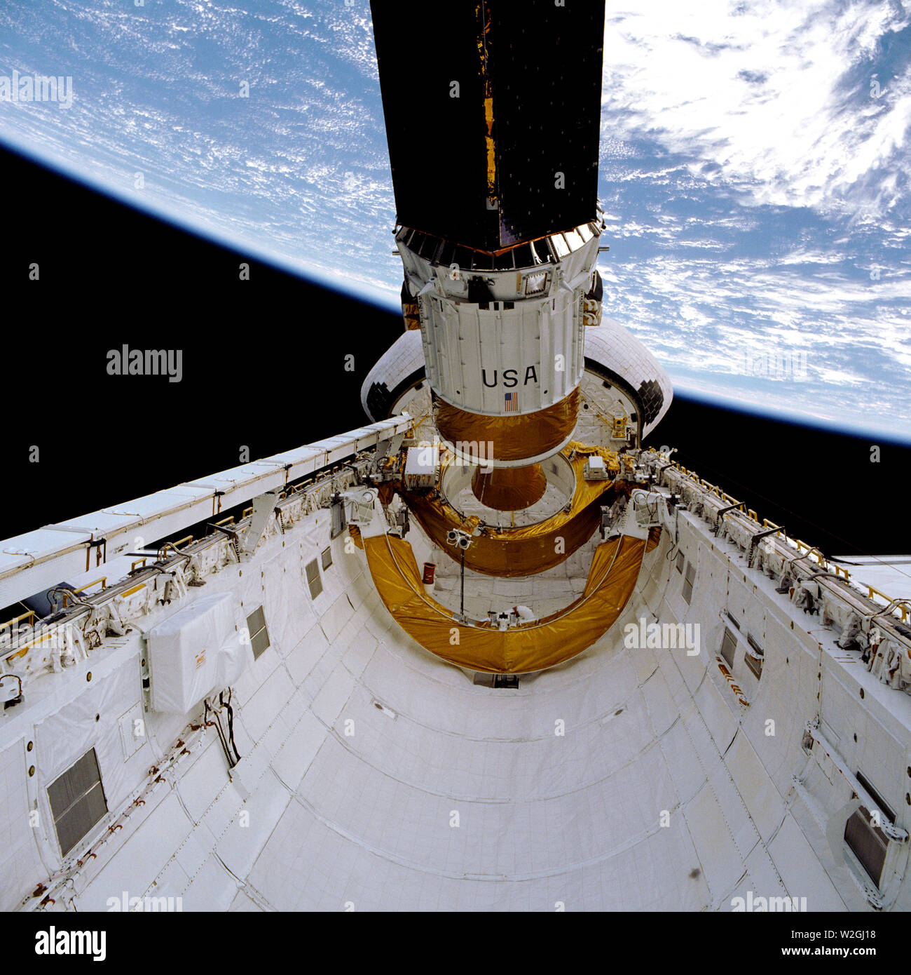 Data relay satellite system hires stock photography and images Alamy