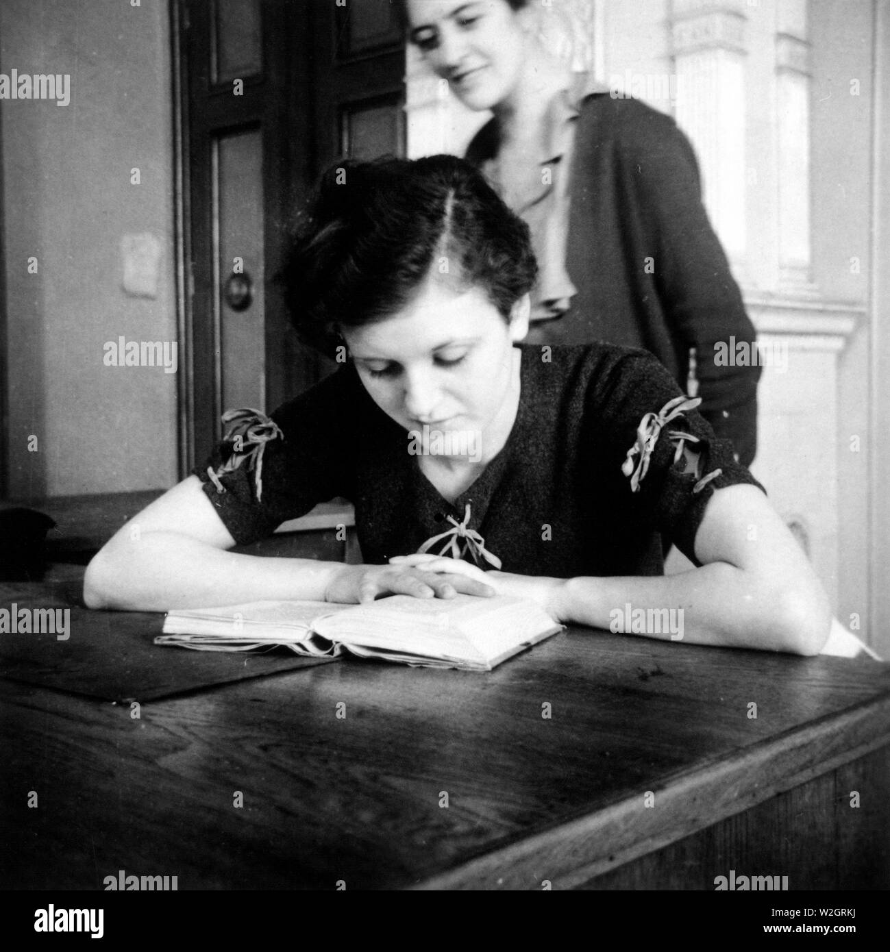 Eva Braun Photo Collection - Album 1 - Pretty young german woman ...