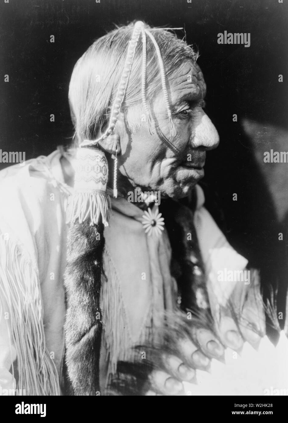 Edward S. Curits Native American Indians - Esipėrmi--Comanche man ca. 1927 Stock Photo