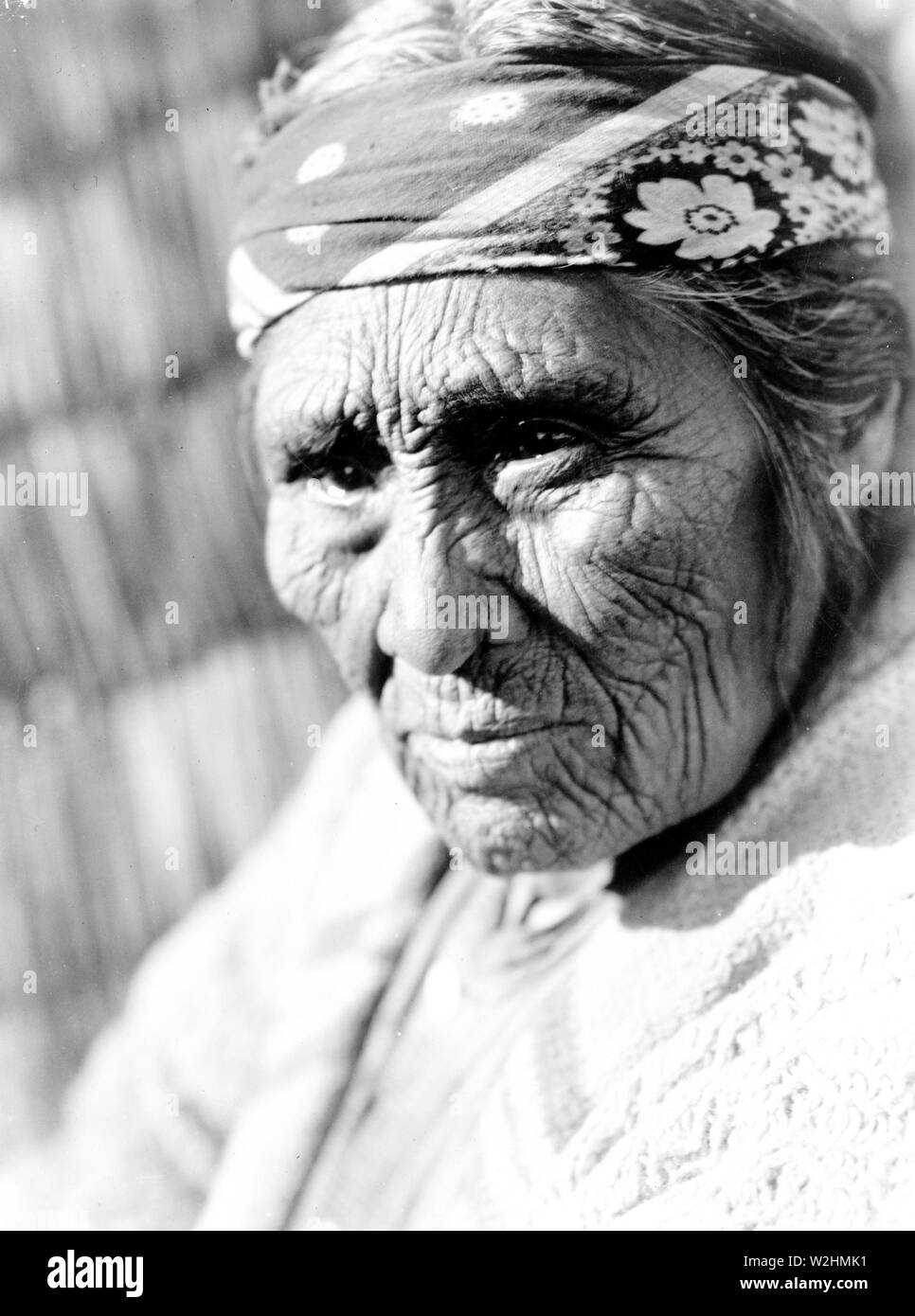 Edward S. Curits Native American Indians - Old Klamath Indian woman ca. 1923 Stock Photo