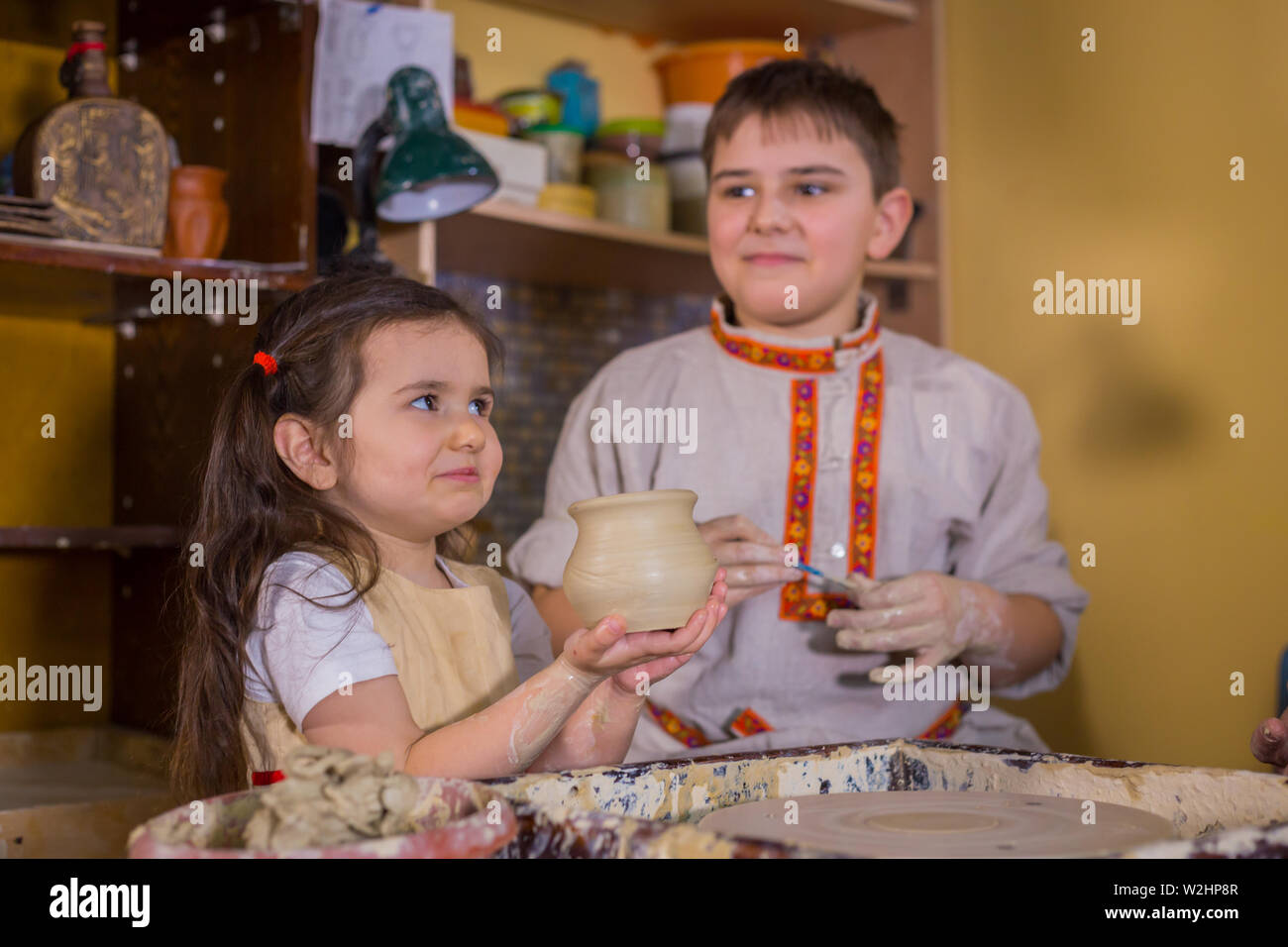 Pottery class and workshop Stock Photo - Alamy