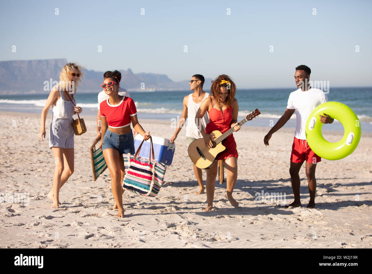 Group black women on beach hi-res stock photography and images - Alamy