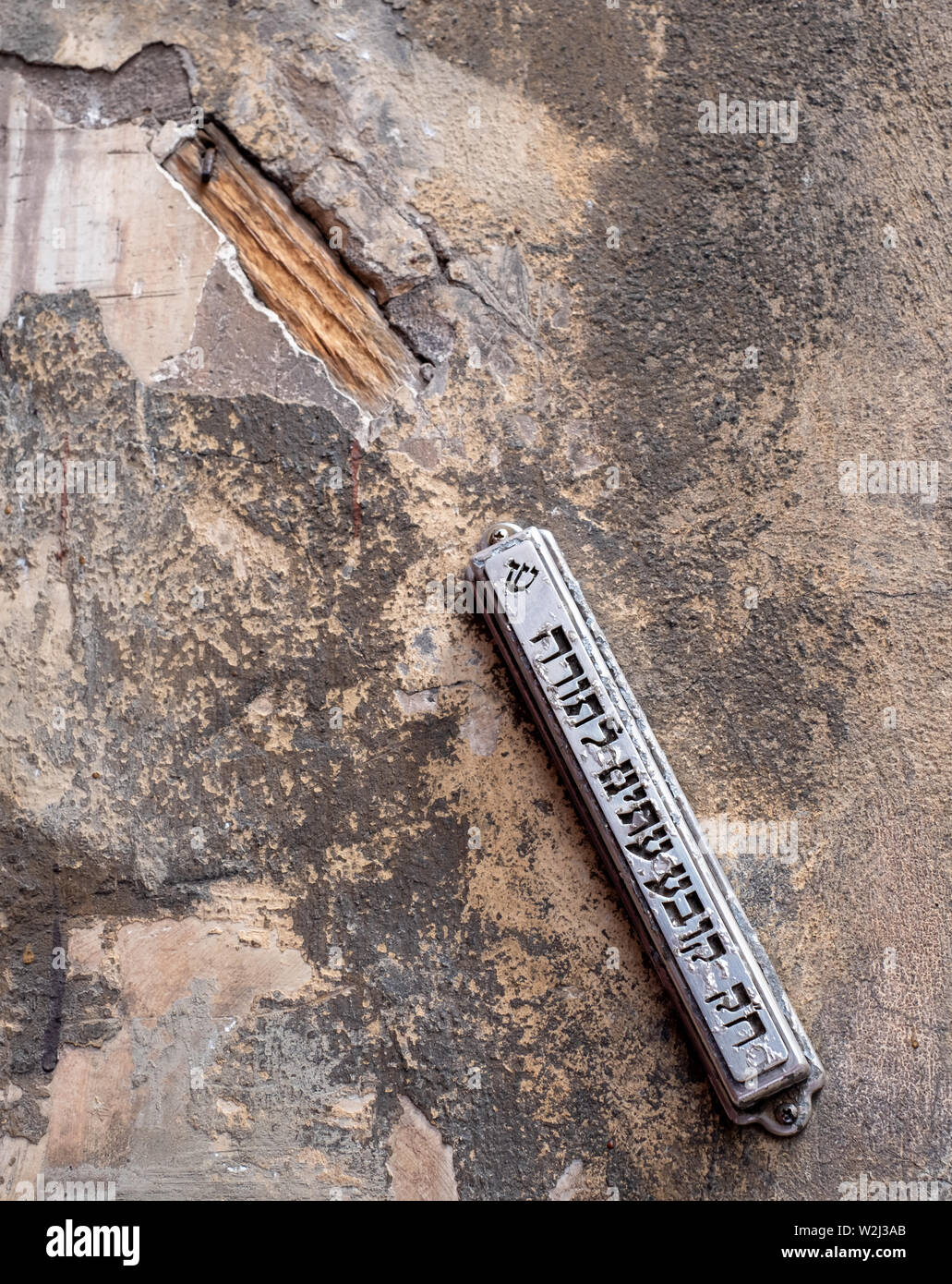 Page 2 Mezuzah High Resolution Stock Photography And Images Alamy