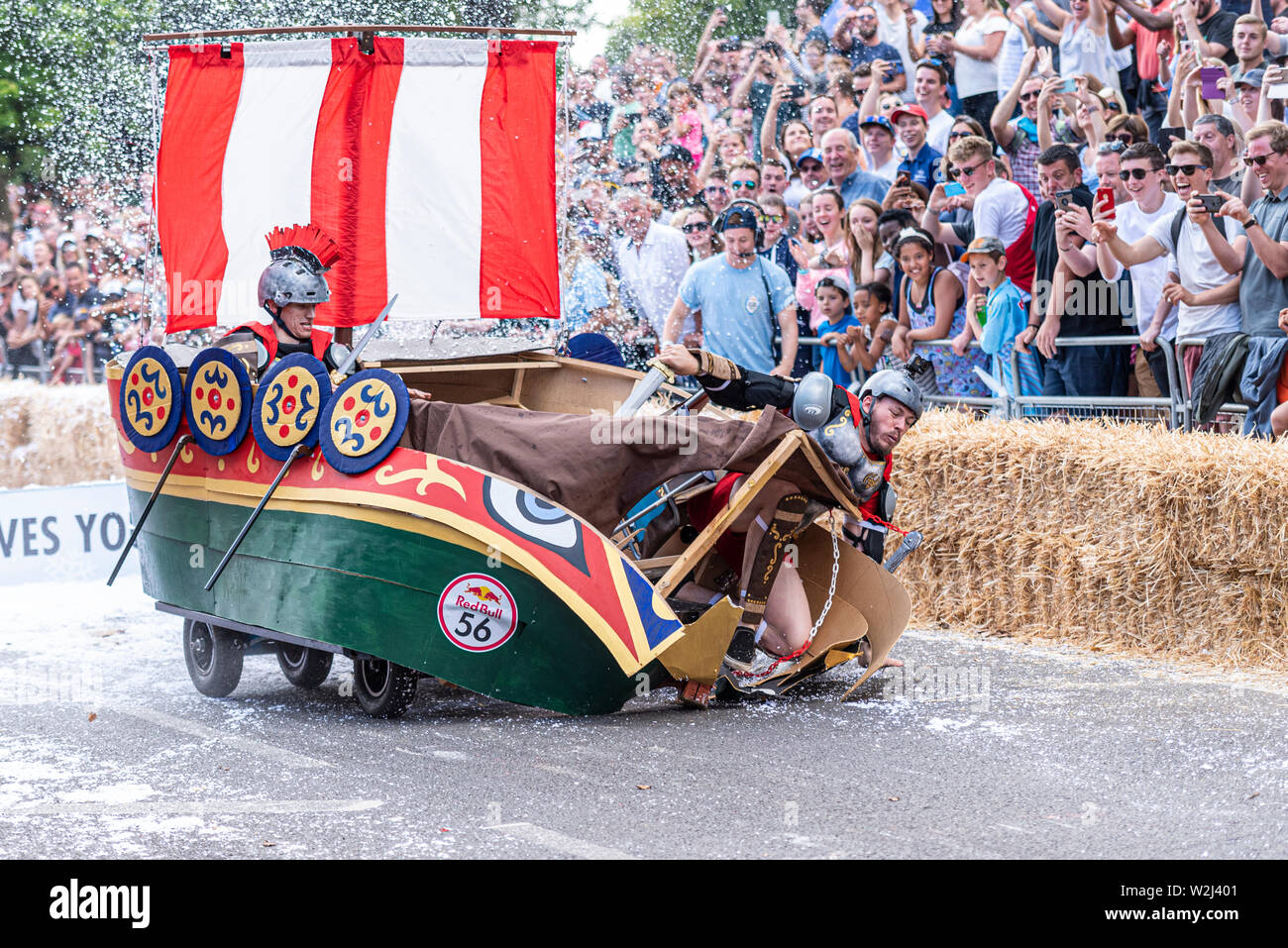 Emperor Barbus Bacterius and the Nautilus competing in the Red Bull Soapbox Race 2019 at Alexandra Park, London, UK. Falling apart landing over ramp Stock Photo