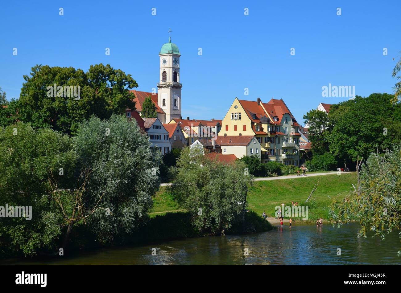 Regensburg, Oberpfalz, Bayern: historische Stadt an der Donau: Kirche auf der Insel Stadtamhof Stock Photo