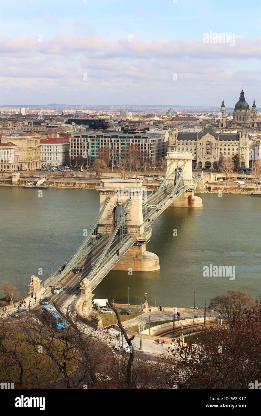 Aerial view of Budapest's 'Chain Bridge', which was the first bridge built across the Danube river, to provide a physical link between Buda and Pest. Stock Photo