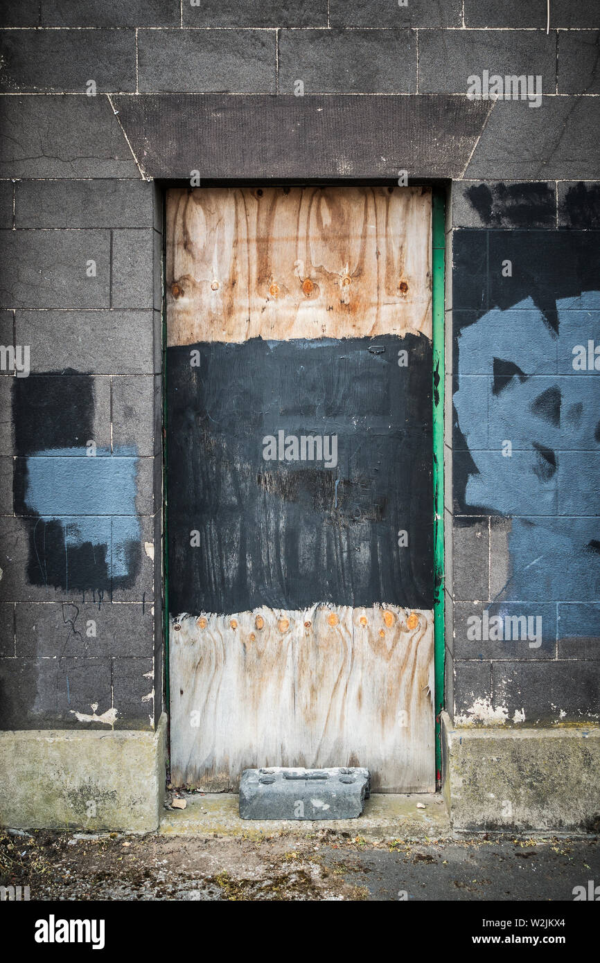 Dirty walls hi-res stock photography and images - Alamy - Apartment Wide-Bored Dirty Protected Painted Walls