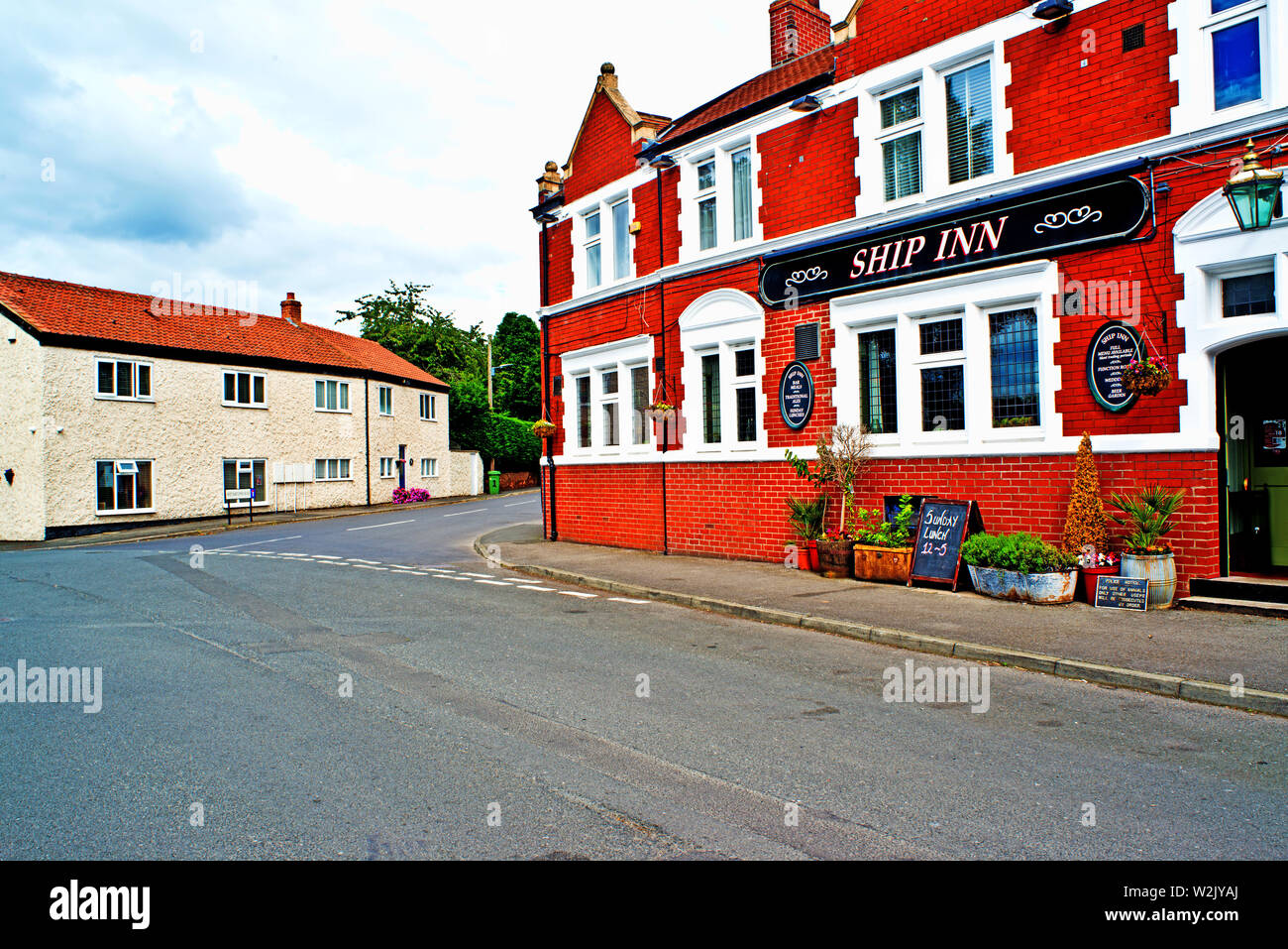 Opn road hires stock photography and images Alamy