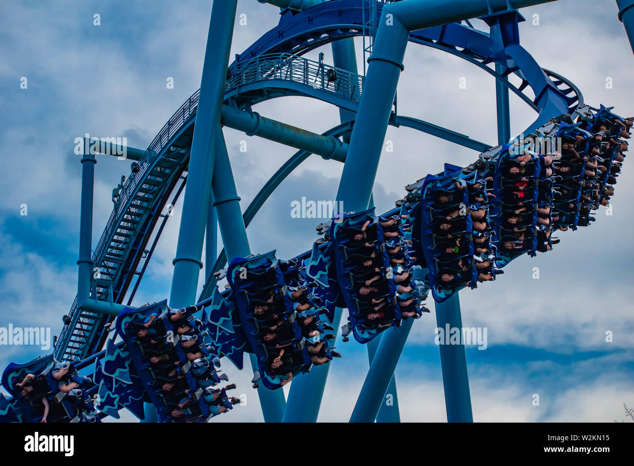 Roller coaster seaworld hi-res stock photography and images - Alamy