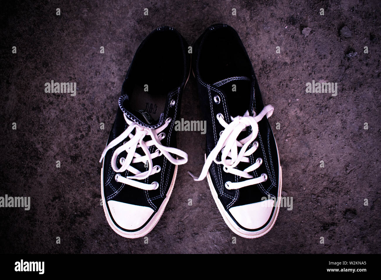 Converse outside hi-res stock photography and images - Alamy