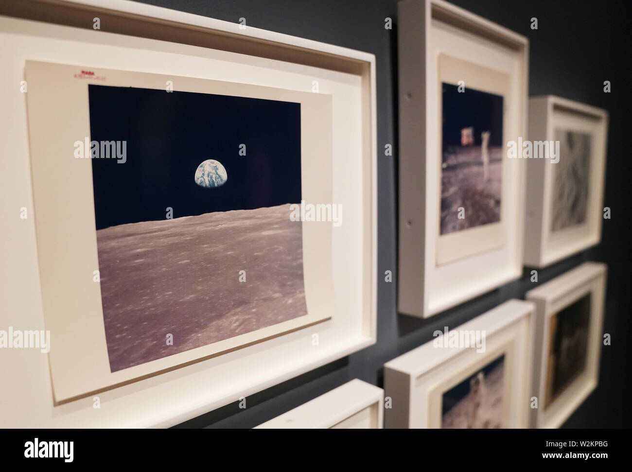Earthrise 2019 hi-res stock photography and images - Alamy