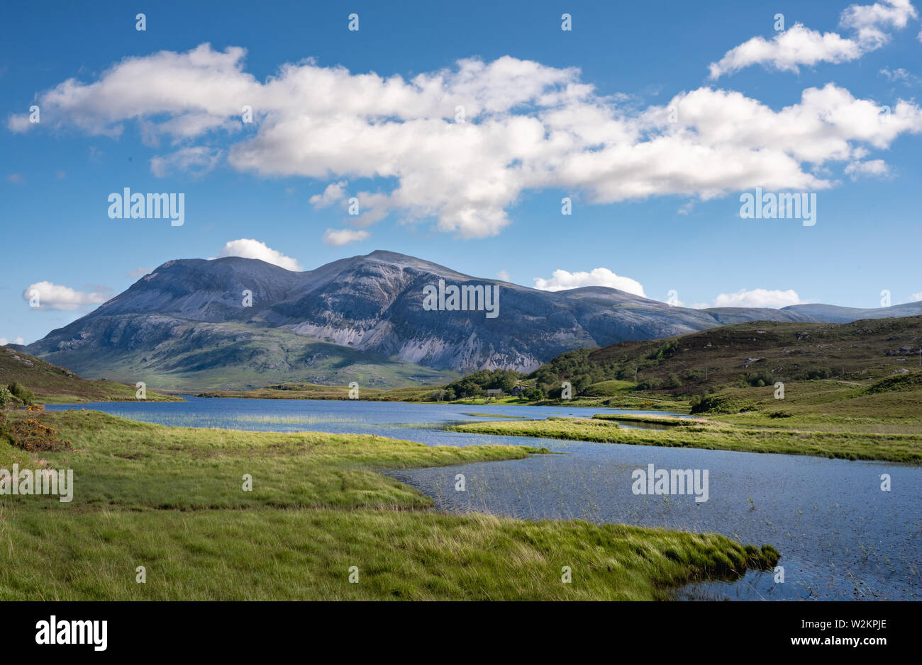 Achfary, view toward Loch Nan Ealachan and  Ben Screavie Stock Photo