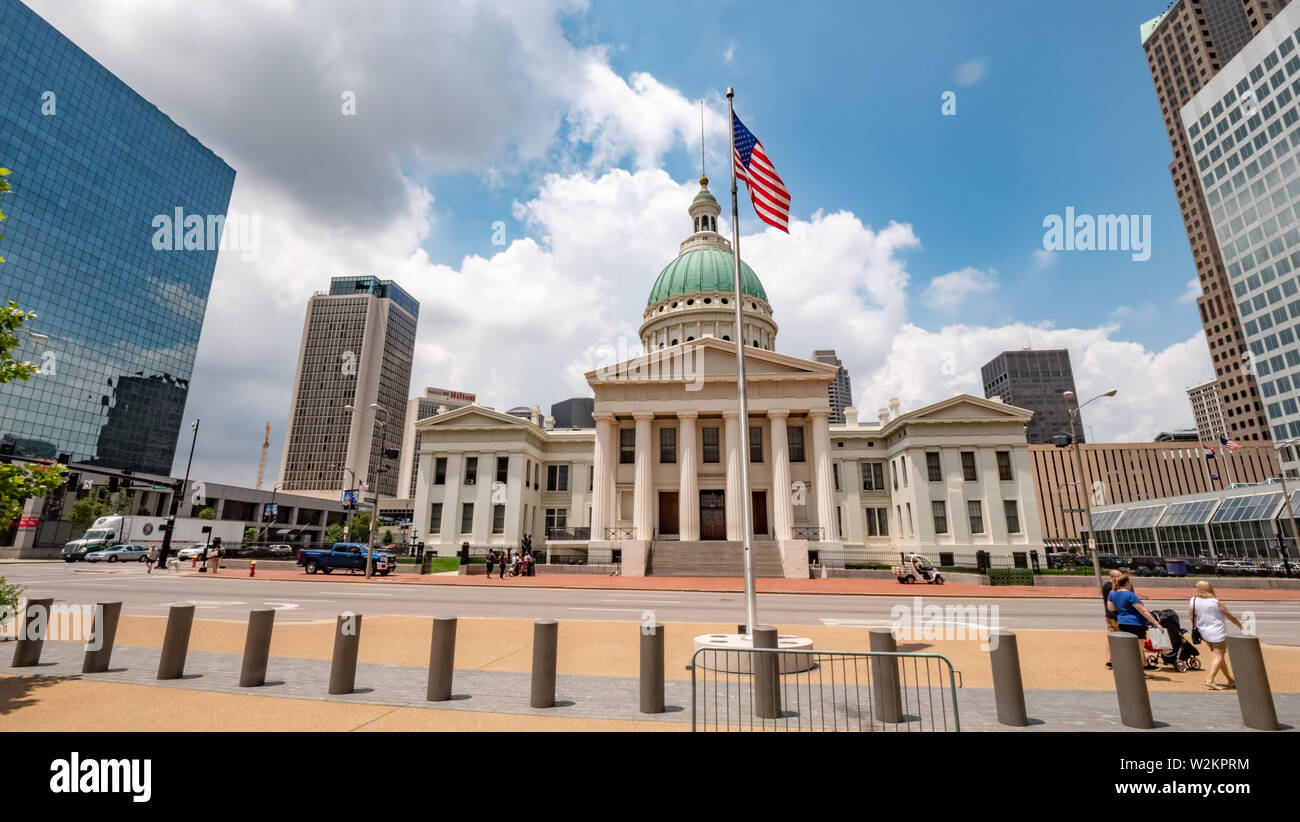 Old courthouse st louis hi-res stock photography and images - Alamy