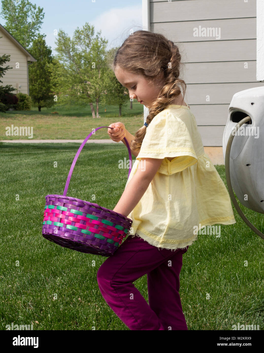 Child Searching Hi res Stock Photography And Images Alamy