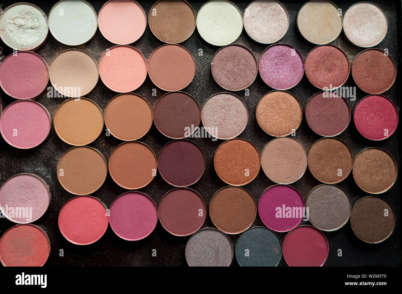Peach eyeshadow hires stock photography and images Alamy