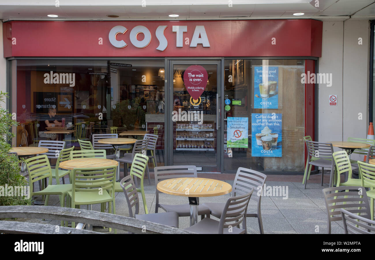 Swan shopping centre hires stock photography and images Alamy