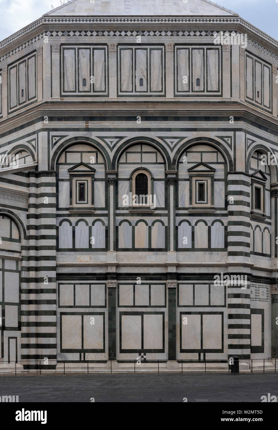 Florenz, Firenze, Dom, Duomo Santa Maria del Fiore, Baptisterium San Giovanni, Südwestwand mit Marmorverkleidung Stock Photo