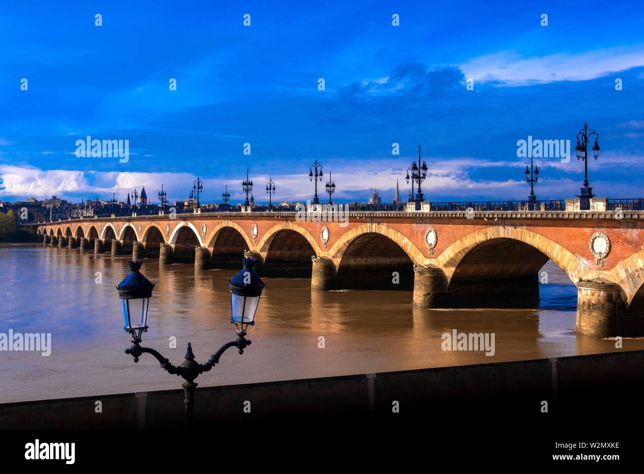 France, Nouvelle Aquitaine, Gironde, "Pont de pierre" bridge, over the Garonne river, at Bordeaux. Stock Photo