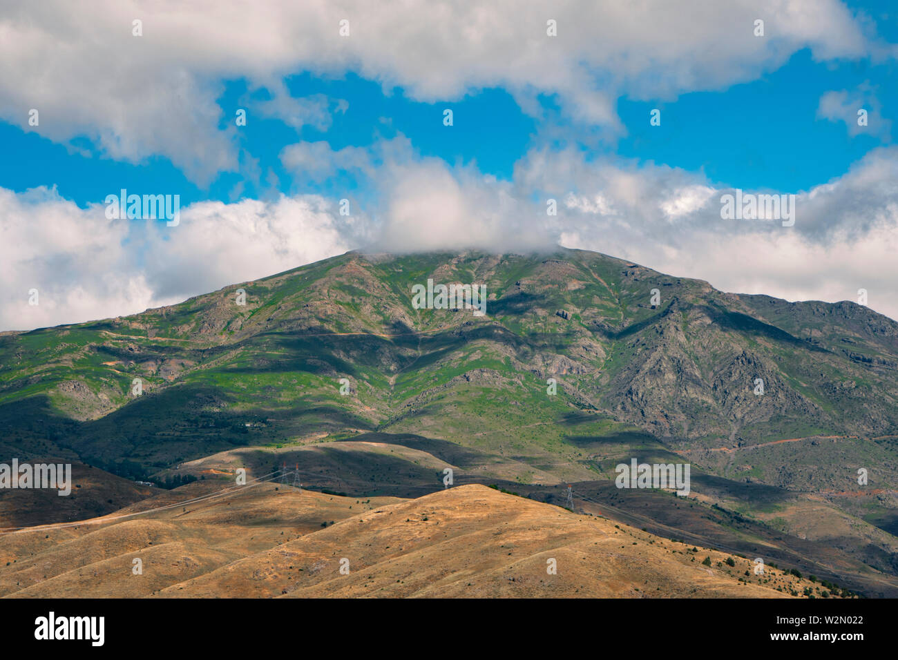 Beautiful mountain sky hi-res stock photography and images - Alamy