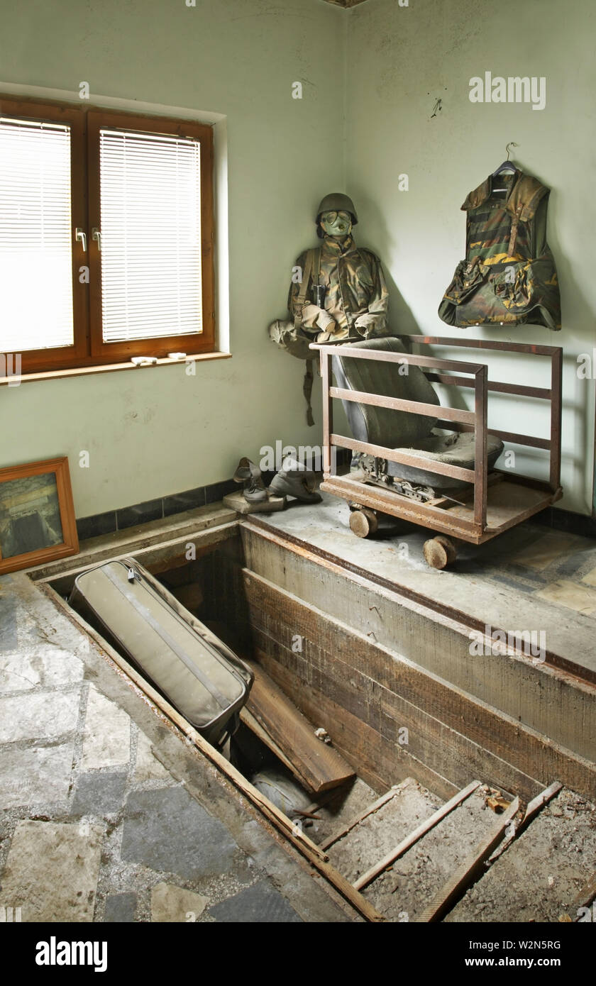 sarajevo-tunnel-museum-bosnia-and-herzegovina-stock-photo-alamy