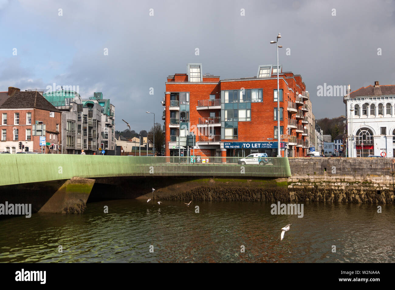 Cork City, Cork, Ireland. 05th April, 2019. A view of the apartment building at Camden Wharf. Stock Photo