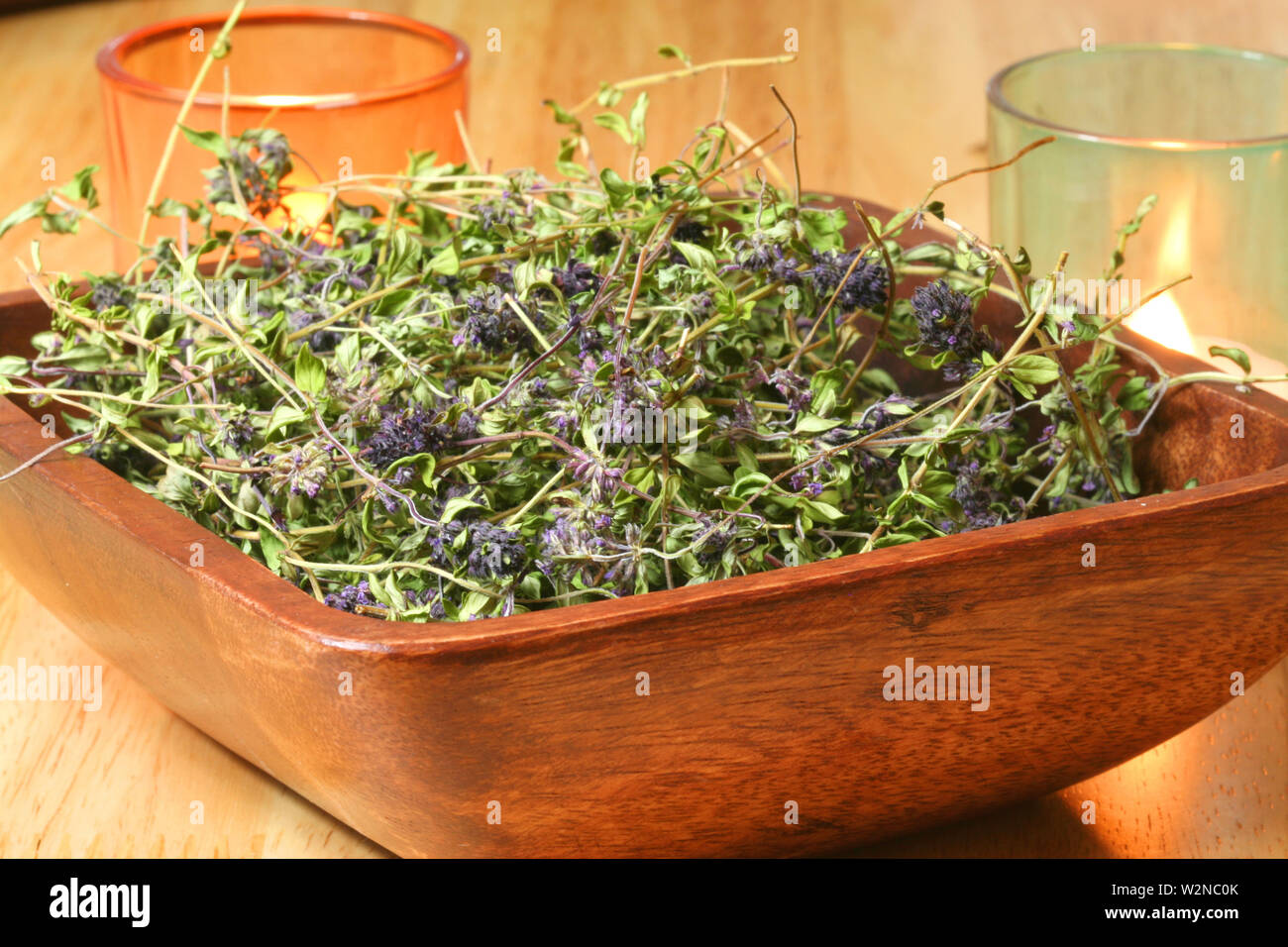 чабрец сбор и сушка. чабрец сушка. чабреца трава высушенная. хранение чабреца. чабрец высушенный.