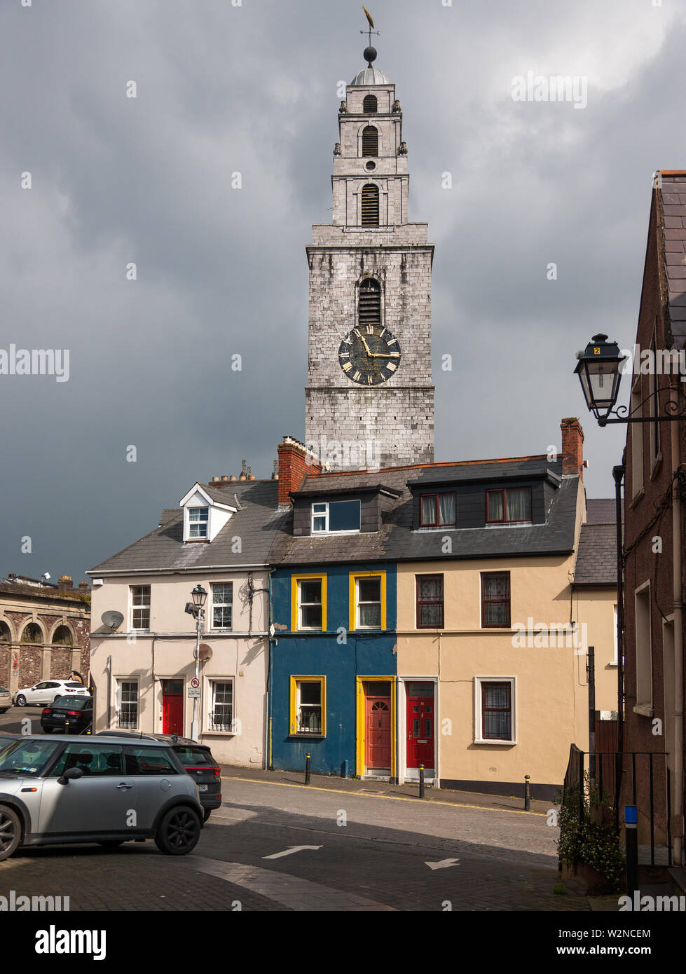 Cork City, Cork, Ireland. 05th April, 2019. Shandon Steeple towers over homes at the intersection of Francis and John Redmond Streets in Cork City, Ir Stock Photo