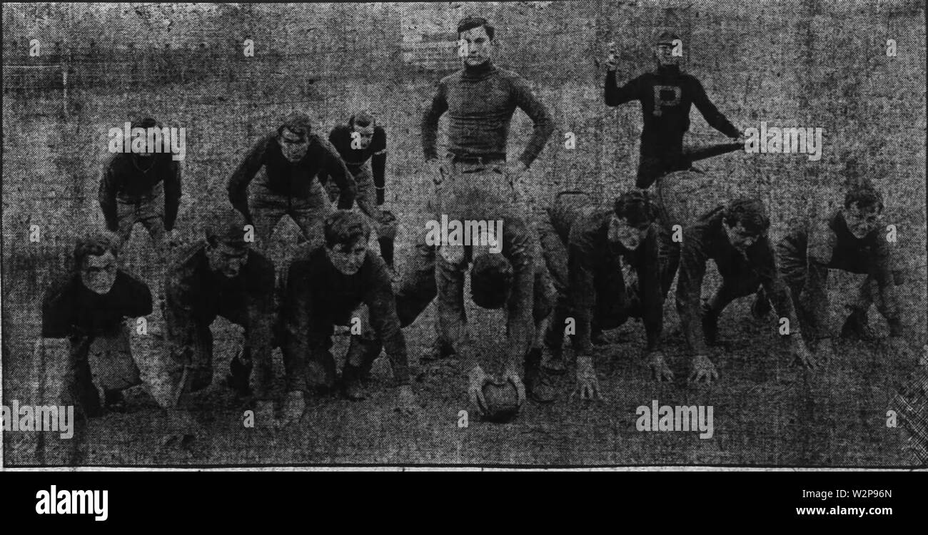 tech yellow jackets football Black and White Stock Photos
