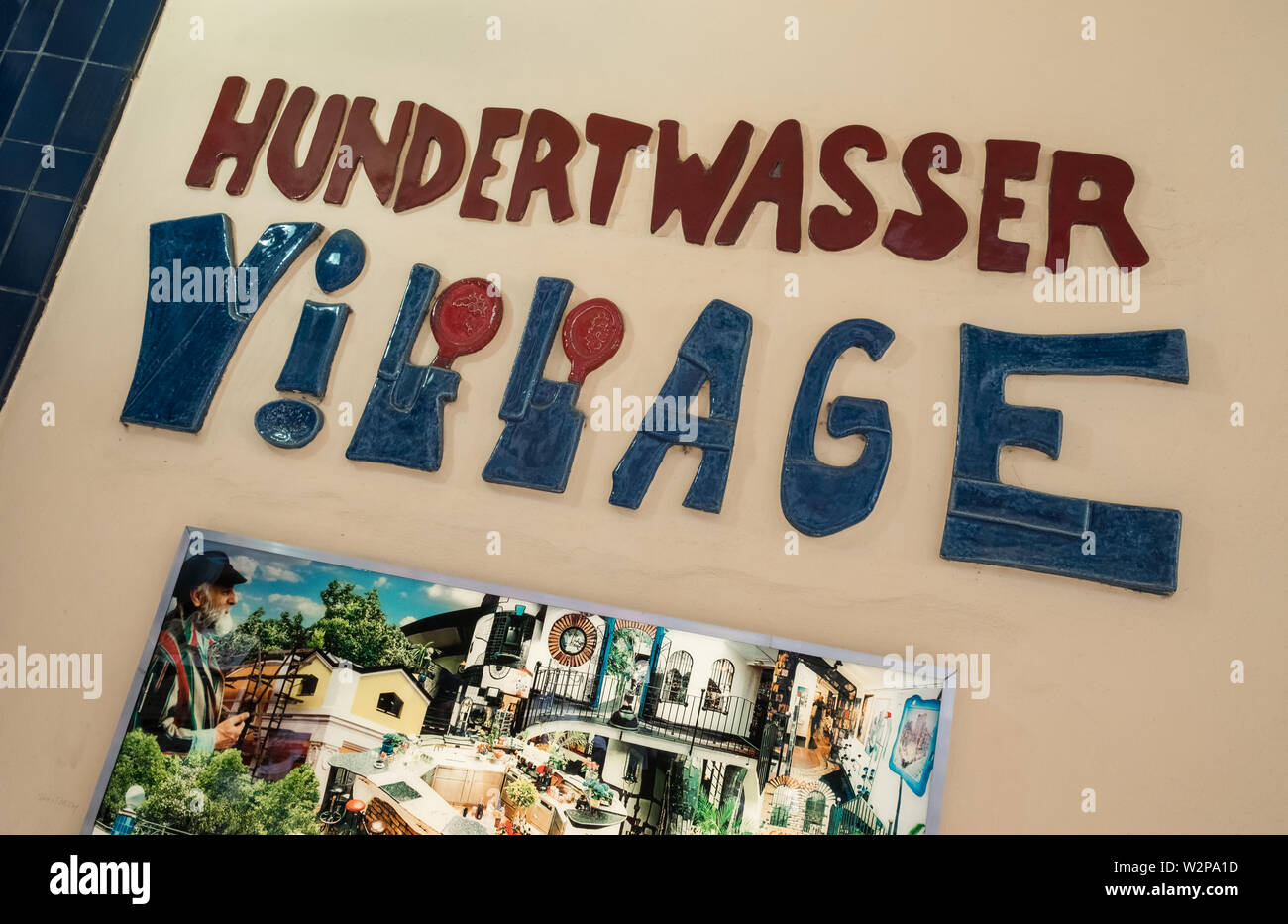 Hundertwasserhaus, designed by architect Friedensreich Hundertwasser (a pseudonym), a local landmark and tourist attraction, Vienna, Austria. Stock Photo