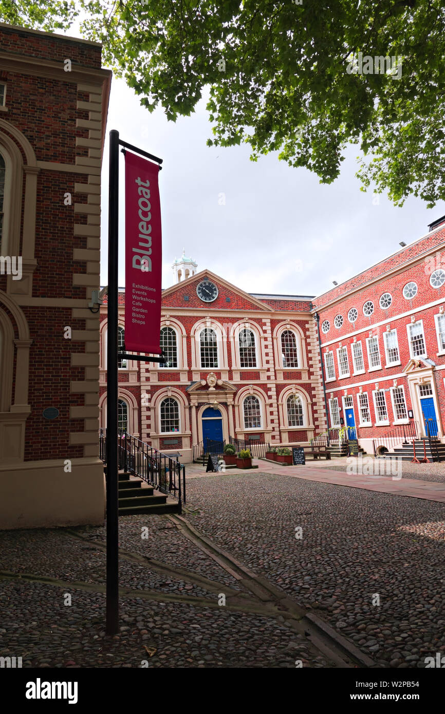 Exterior of Bluecoat Chambers in School Lane Liverpool, built in 1716-17 as a charity school, is the oldest surviving building in central Liverpool. Stock Photo