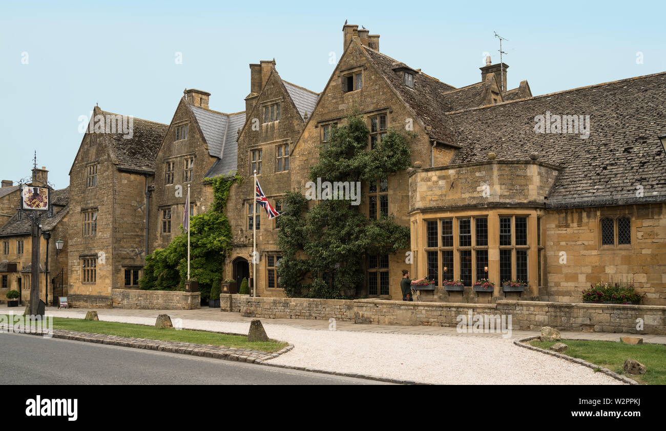 Lygon Arms Hotel An Inn Built Of Cotswold Stone Established Ad
