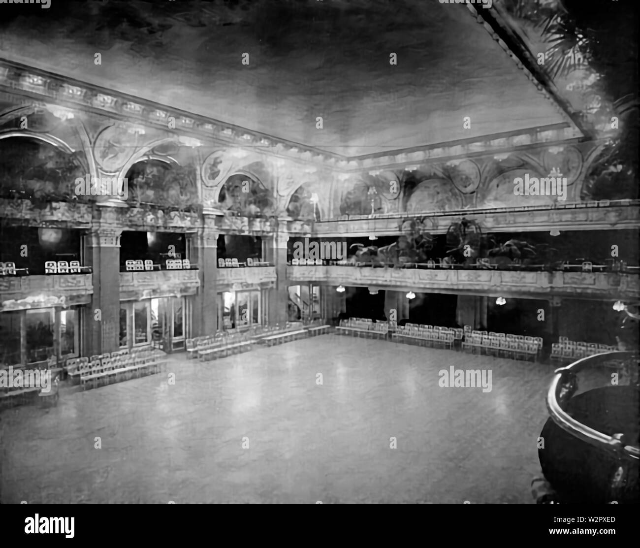 Astoria ballroom Black and White Stock Photos & Images - Alamy