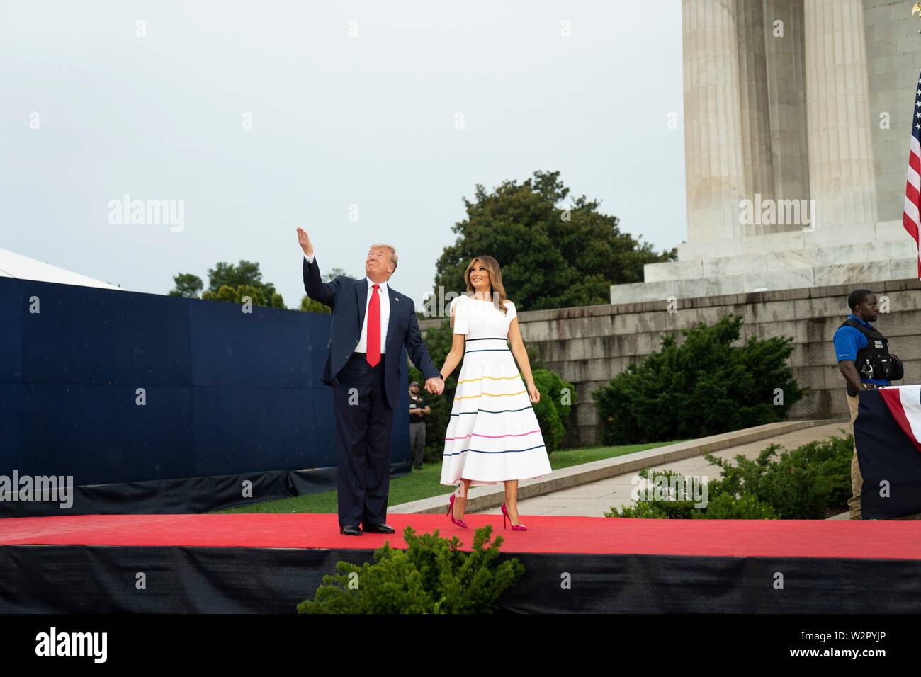 trump lincoln memorial july 4