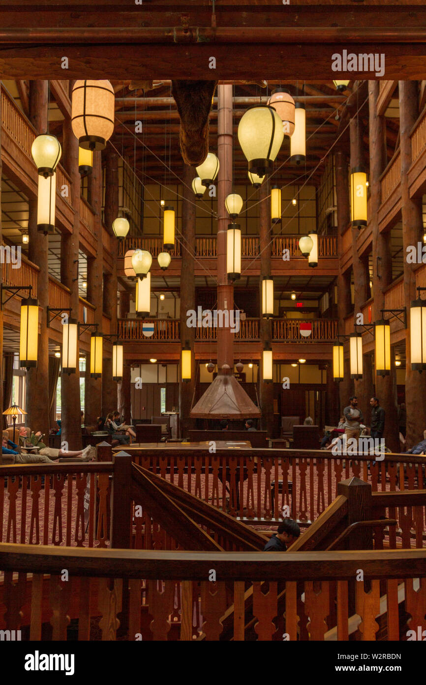 2019 Full View Of The Lobby With Suspended Lamp Lighting