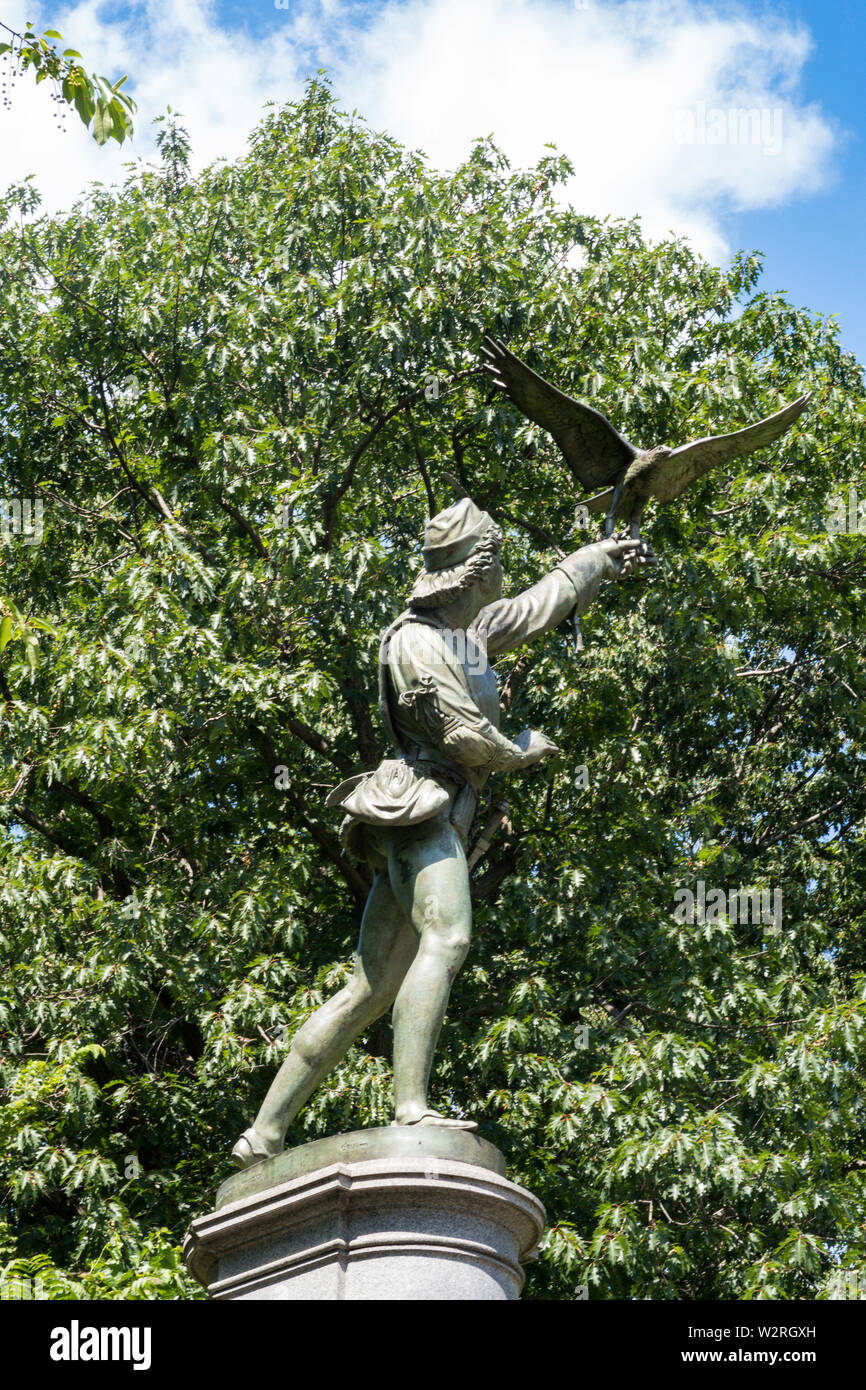 The Falconer Statue, Central Park, NYC, USA Stock Photo Alamy