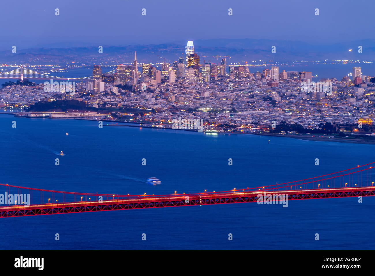 Golden gate bridge golden hour hi-res stock photography and images - Alamy
