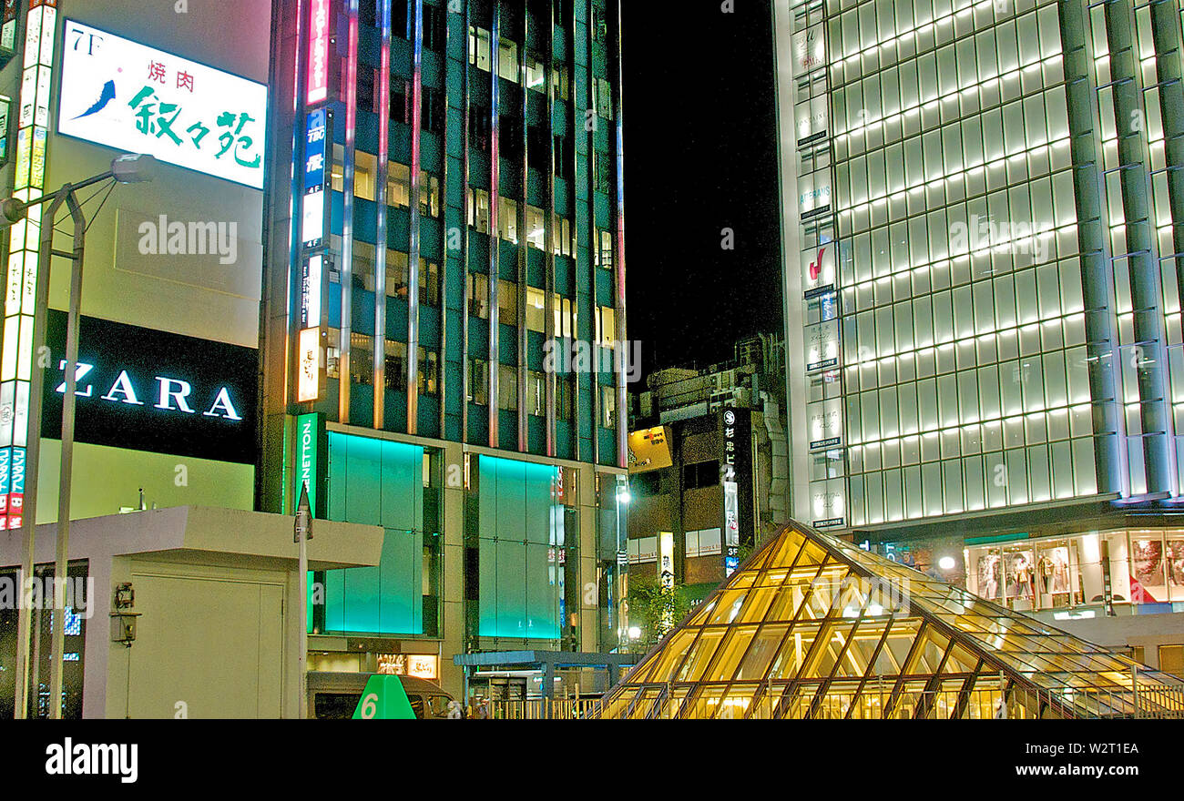 Zara Store Japan High Resolution Stock Photography And Images Alamy