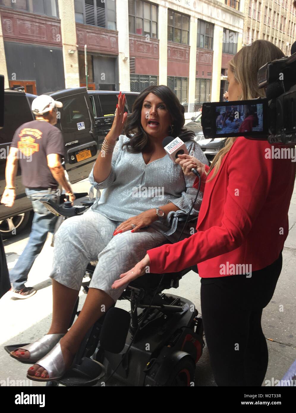 New York, NY, USA. 10th July, 2019. 'Dance Moms' star Abby Lee Miller stops to talk to the press about her incident at the airport with American Airlines as she leaves 'The Wendy Williams Show' in New York, New York on July 10, 2019. Credit: Rainmaker Photo/Media Punch/Alamy Live News Stock Photo