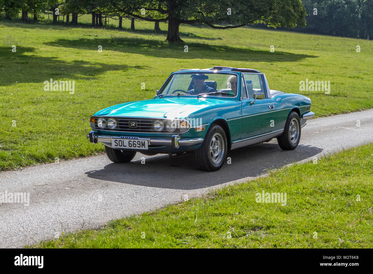 Triumph Stag SOL669M Vintage classic restored historic vehicles cars