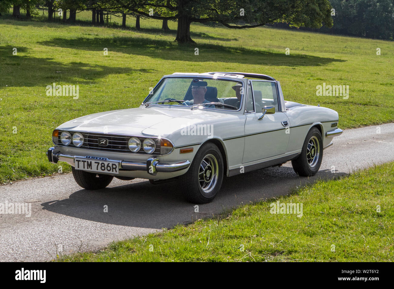 1976 70s White Triumph Stag Vintage classic restored historic vehicles