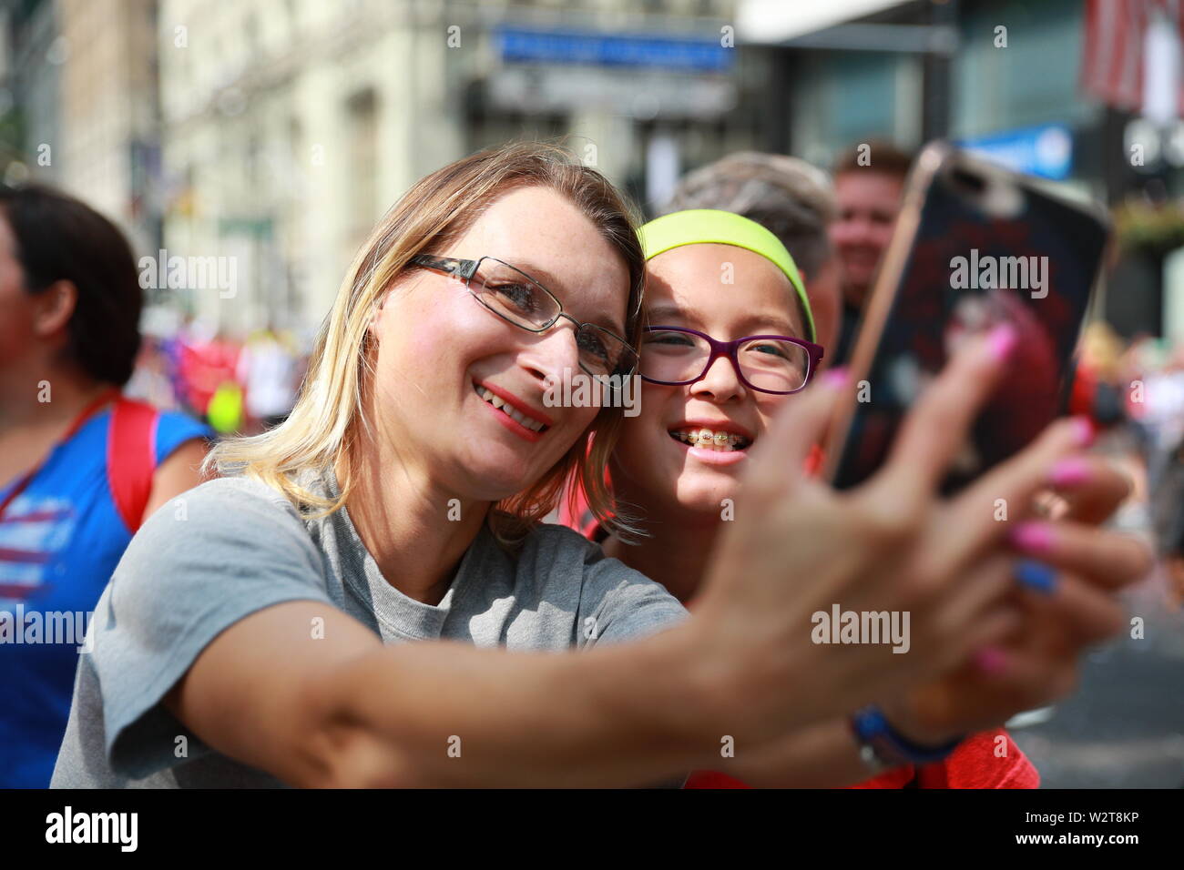 Victory celebrations in new york city hi-res stock photography and ...