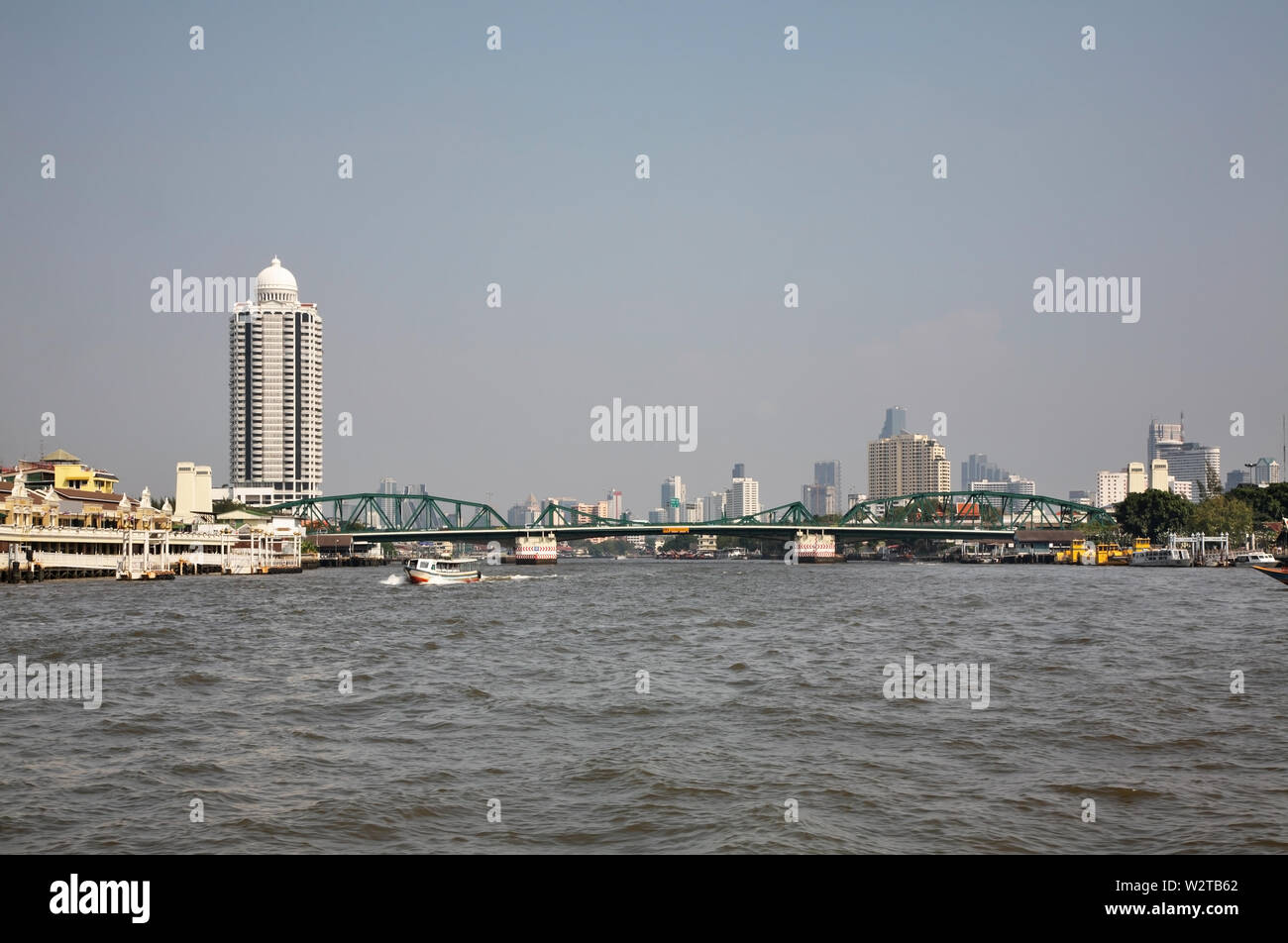 Chao Phraya river in Bangkok. Kingdom of Thailand Stock Photo - Alamy