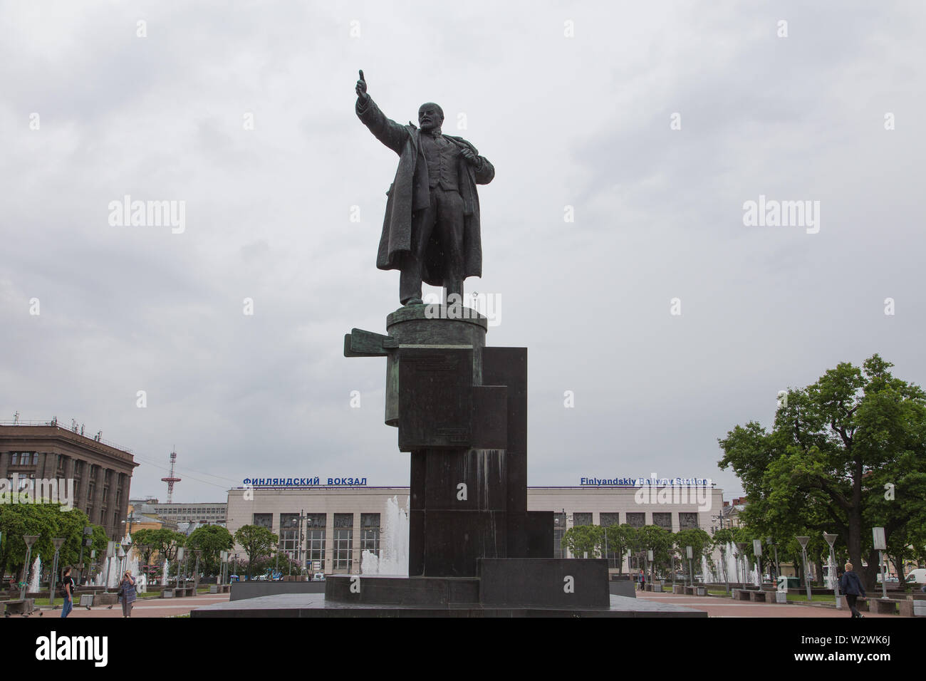 Saint-Petersburg, Russia - June, 18, 2017: Lenin statue in front of Finland Railway Station Stock Photo
