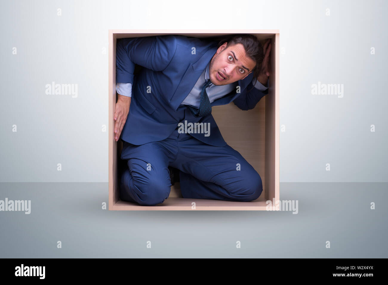 Angry Cubicle Angry employee at cubicle hi-res stock photography and images - Alamy