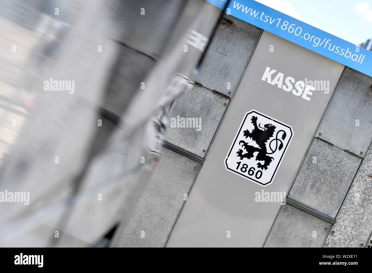 Munich, Deutschland. 10th July, 2019. general, Randmotiv over the TSV 1860 club emblem, club crest is KASSE. Soccer 3.Football League. TSV Munich 1860 squad Season 2019/2020. | usage worldwide Credit: dpa/Alamy Live News Stock Photo
