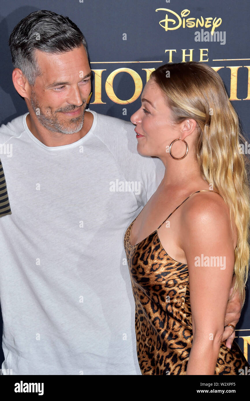 Eddie Cibrian with wife LeAnn Rimes at the world premiere of the movie 'The Lion King' at the Dolby Theater. Los Angeles, 09.07.2019 | usage worldwide Stock Photo